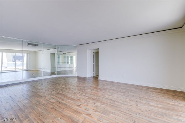 2877 Paradise Road 1203, Las Vegas, NV 89109