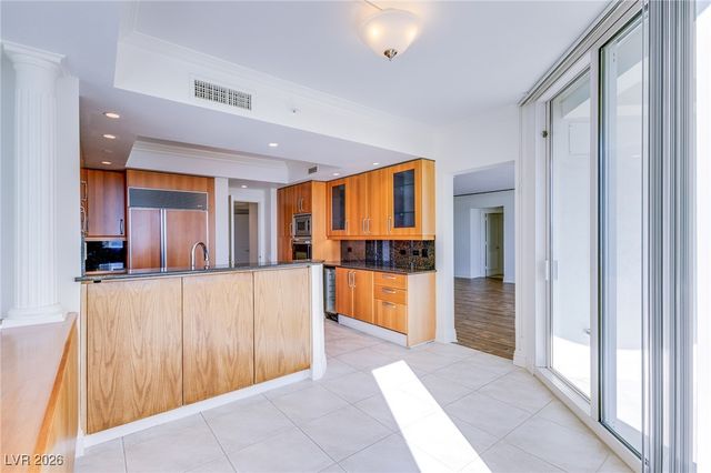 2877 Paradise Road 1203, Las Vegas, NV 89109