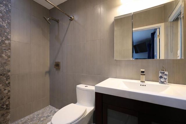 3018 NE 26th Street, Fort Lauderdale, FL 33305