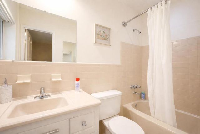 3018 NE 26th Street, Fort Lauderdale, FL 33305