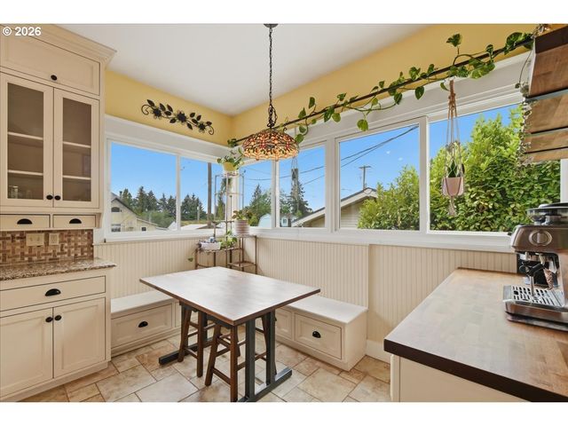 2000 W RESERVE St, Vancouver, WA 98663