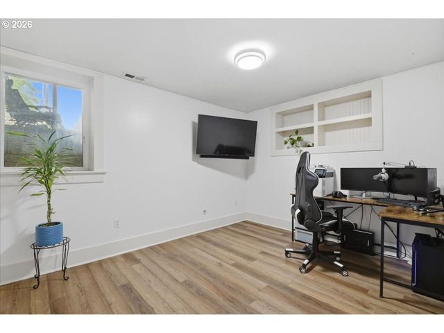 2000 W RESERVE St, Vancouver, WA 98663