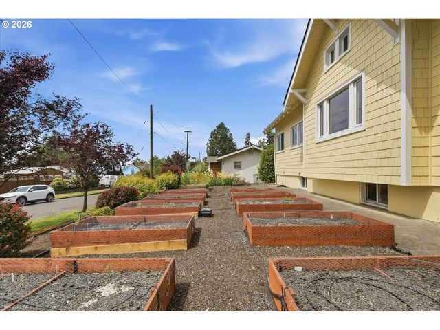2000 W RESERVE St, Vancouver, WA 98663