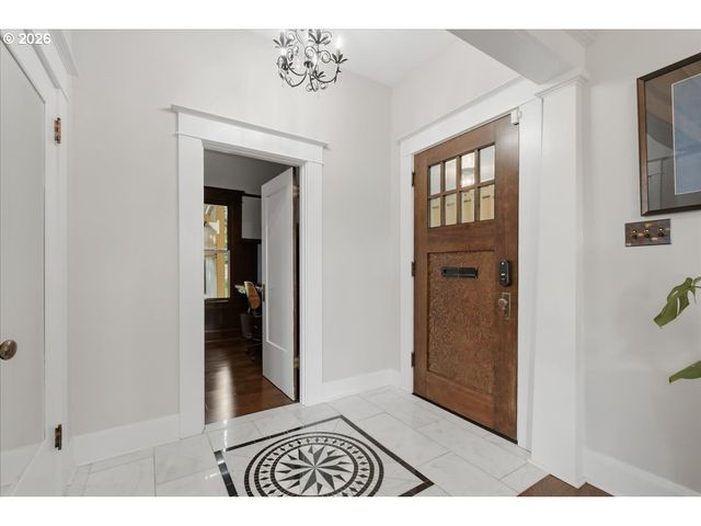 2000 W RESERVE St, Vancouver, WA 98663
