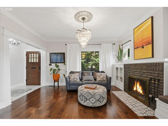 2000 W RESERVE St, Vancouver, WA 98663