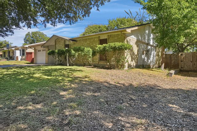 5321 Saddleback Road, Garland, TX 75043