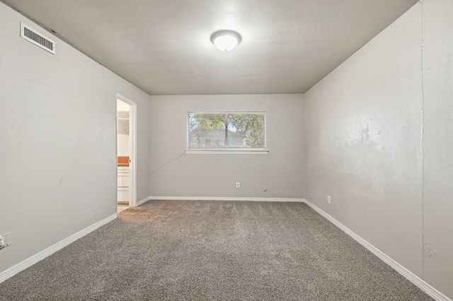 5321 Saddleback Road, Garland, TX 75043