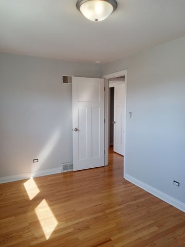 656 Saginaw Avenue, Calumet City, IL 60409