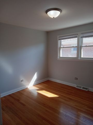 656 Saginaw Avenue, Calumet City, IL 60409