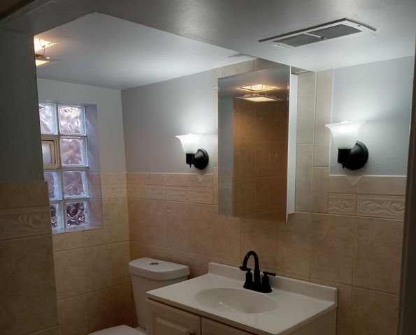 656 Saginaw Avenue, Calumet City, IL 60409