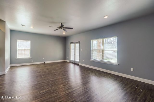 15587 Ollie Lane, Biloxi, MS 39532