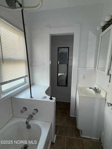 1413 Ironwood Avenue, Toledo, OH 43605