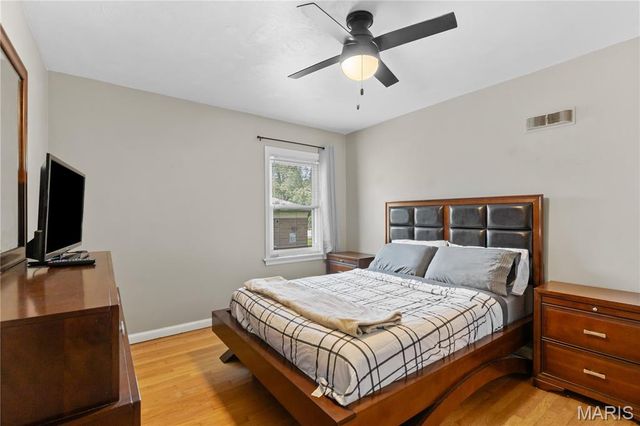 1609 Salem Hills Drive, Webster Groves, MO 63119