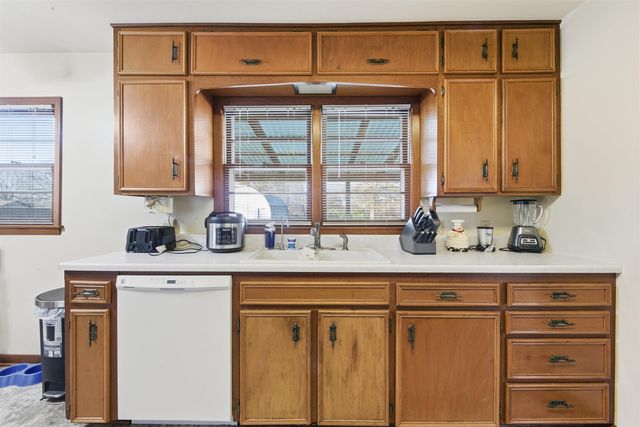 1516 W 33rd St. N., Wichita, KS 67204