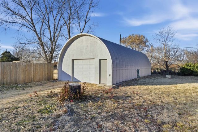 1516 W 33rd St. N., Wichita, KS 67204