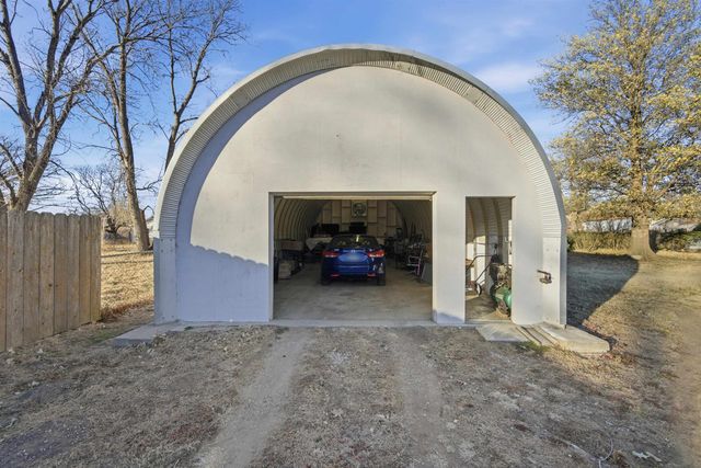 1516 W 33rd St. N., Wichita, KS 67204