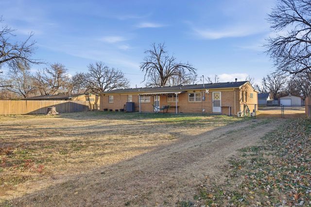 1516 W 33rd St. N., Wichita, KS 67204