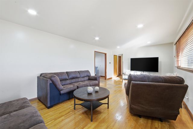 1516 W 33rd St. N., Wichita, KS 67204