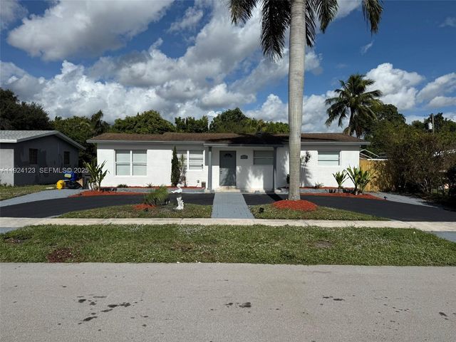 4411 NW 34th St, Lauderdale Lakes, FL 33319