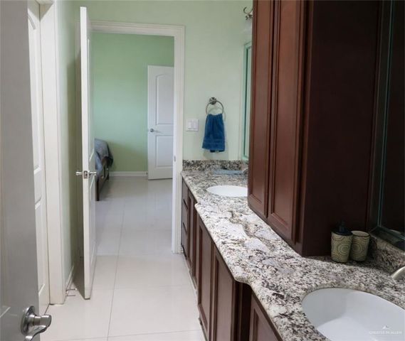 1204 Manzano Lane, Edinburg, TX 78539