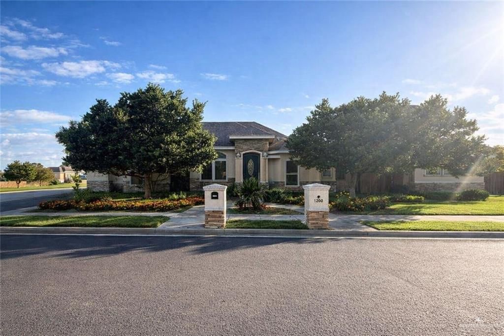 1204 Manzano Lane, Edinburg, TX 78539