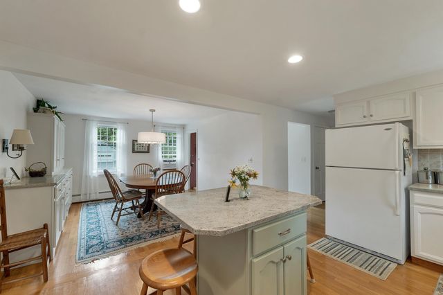 15 Spencer Drive, Nashua, NH 03062