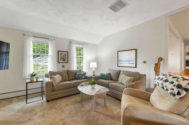 15 Spencer Drive, Nashua, NH 03062