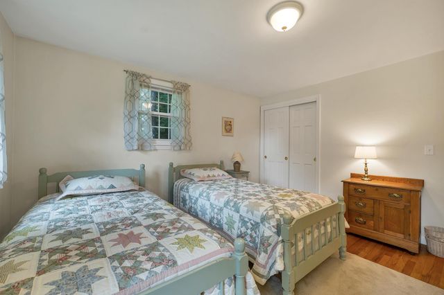 15 Spencer Drive, Nashua, NH 03062