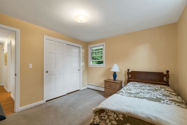 15 Spencer Drive, Nashua, NH 03062