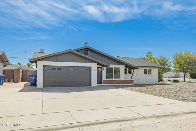 3 E ERIE Drive, Tempe, AZ 85282