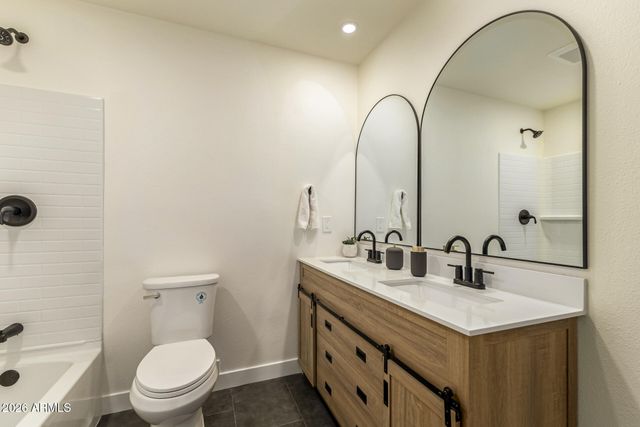 3 E ERIE Drive, Tempe, AZ 85282