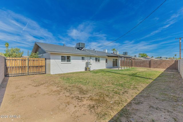 3 E ERIE Drive, Tempe, AZ 85282