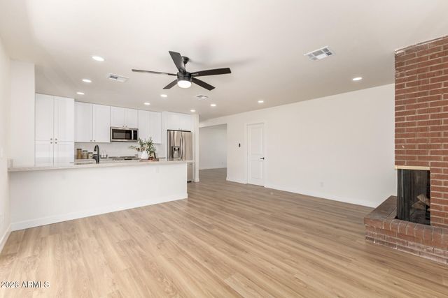 3 E ERIE Drive, Tempe, AZ 85282