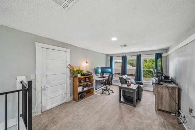 712 N Seminole Avenue, Claremore, OK 74017