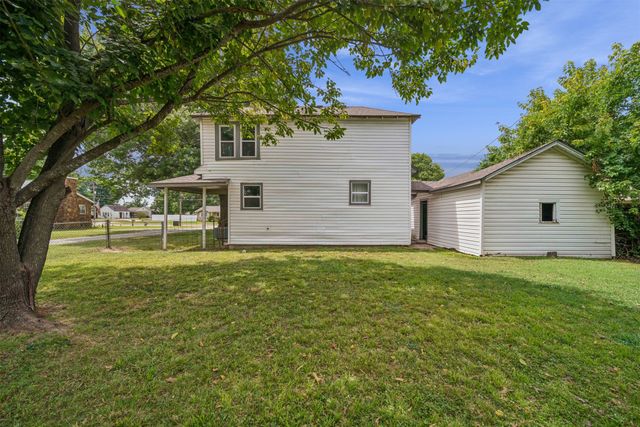 712 N Seminole Avenue, Claremore, OK 74017