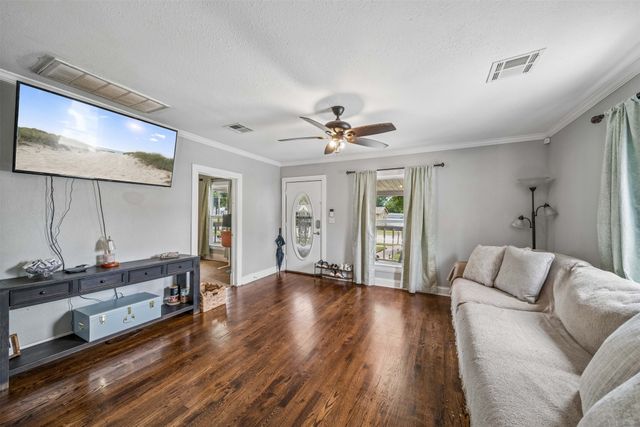 712 N Seminole Avenue, Claremore, OK 74017