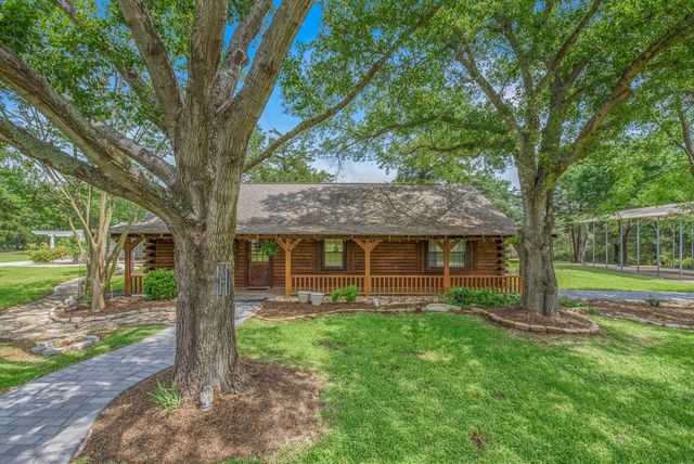 7000 Strickland Lane, Bryan, TX 77808