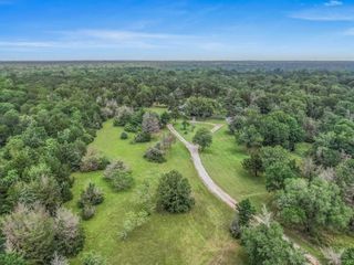 7000 Strickland Lane, Bryan, TX 77808