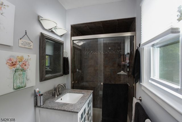 13 Forest Ln, Green Brook Twp., NJ 08812