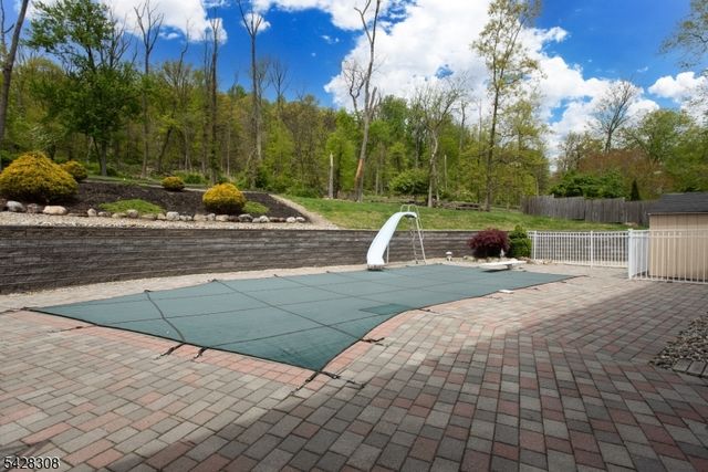 13 Forest Ln, Green Brook Twp., NJ 08812