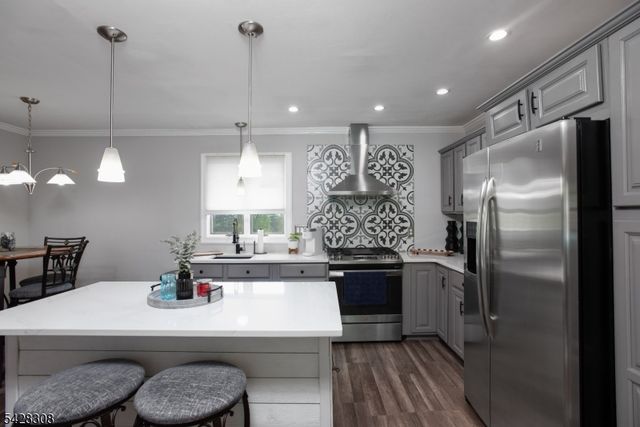 13 Forest Ln, Green Brook Twp., NJ 08812
