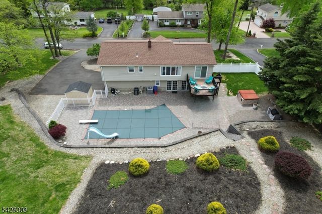 13 Forest Ln, Green Brook Twp., NJ 08812