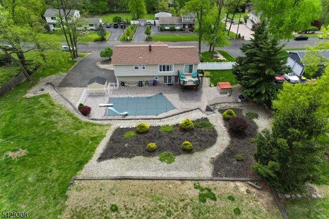 13 Forest Ln, Green Brook Twp., NJ 08812