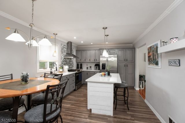 13 Forest Ln, Green Brook Twp., NJ 08812