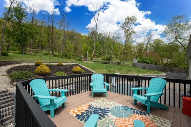 13 Forest Ln, Green Brook Twp., NJ 08812