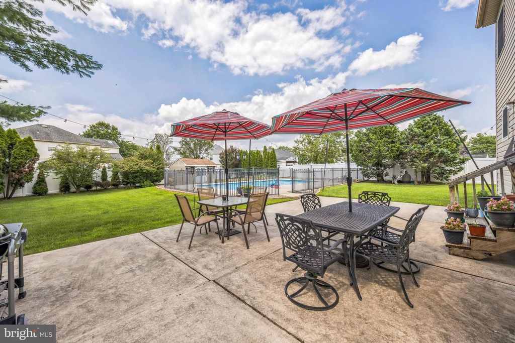 2 SUGAR MILL CT, Sewell, NJ 08080