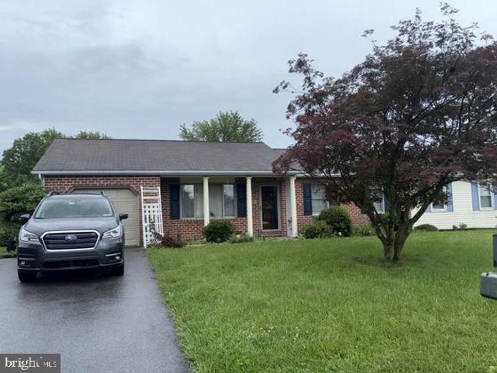 217 FAITH CIR, Carlisle, PA 17013