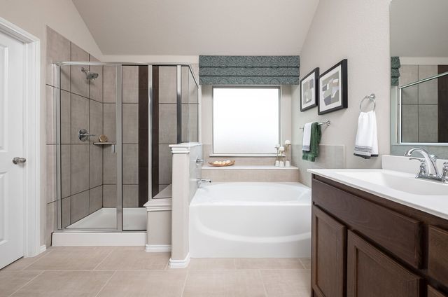 1009 Stonehaven Lane, Crowley, TX 76036