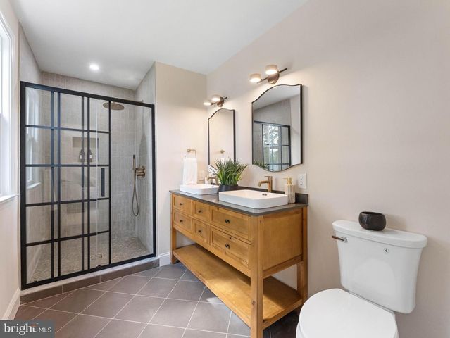 104 MCKINLEY AVE, Blackwood, NJ 08012