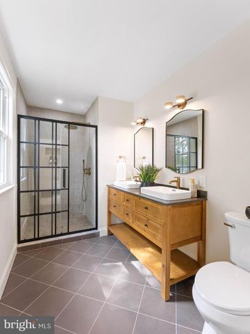104 MCKINLEY AVE, Blackwood, NJ 08012
